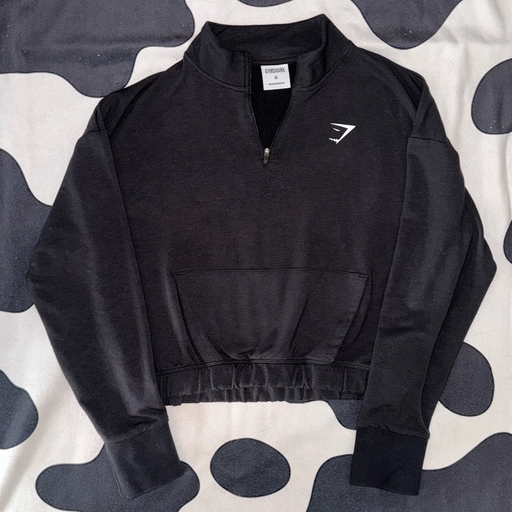 Black Gymshark Cropped Pullover